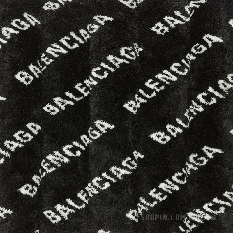 满印标识迷你人造毛皮披肩