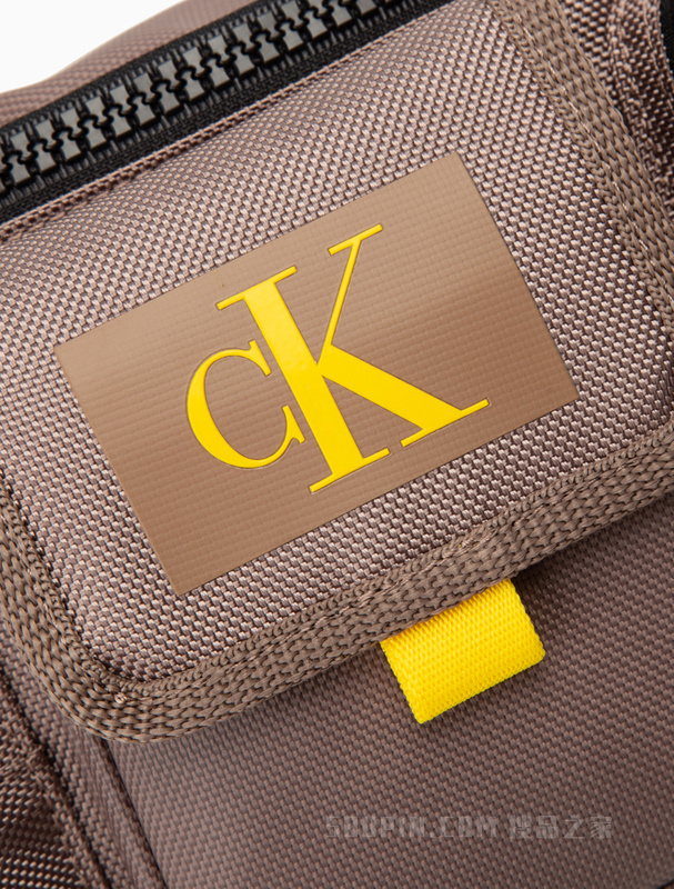 【圣诞礼物】Calvin Klein 23春季男撞色LOGO多口袋经典插扣腰包HH3630