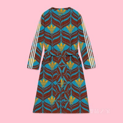 adidas x Gucci联名系列互扣式双G三叶草徽标花呢大衣 蓝色和棕色