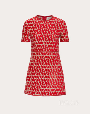 红色V标志短款连衣裙