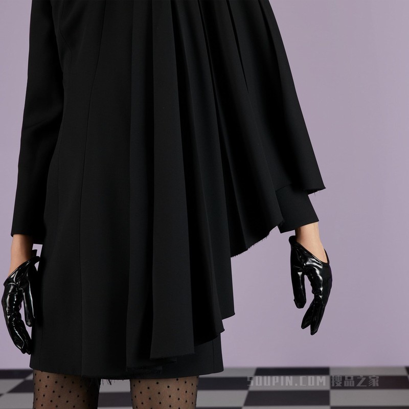 绉绸羊毛连衣裙 黑色
