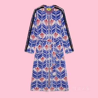 adidas x Gucci联名系列GG Trefoil大衣 蓝色和红色