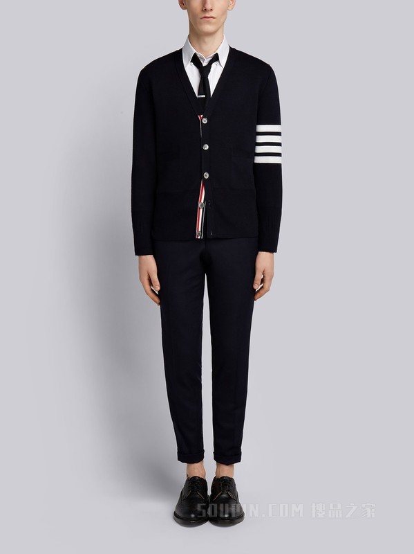 四条纹羊毛 V 领开衫