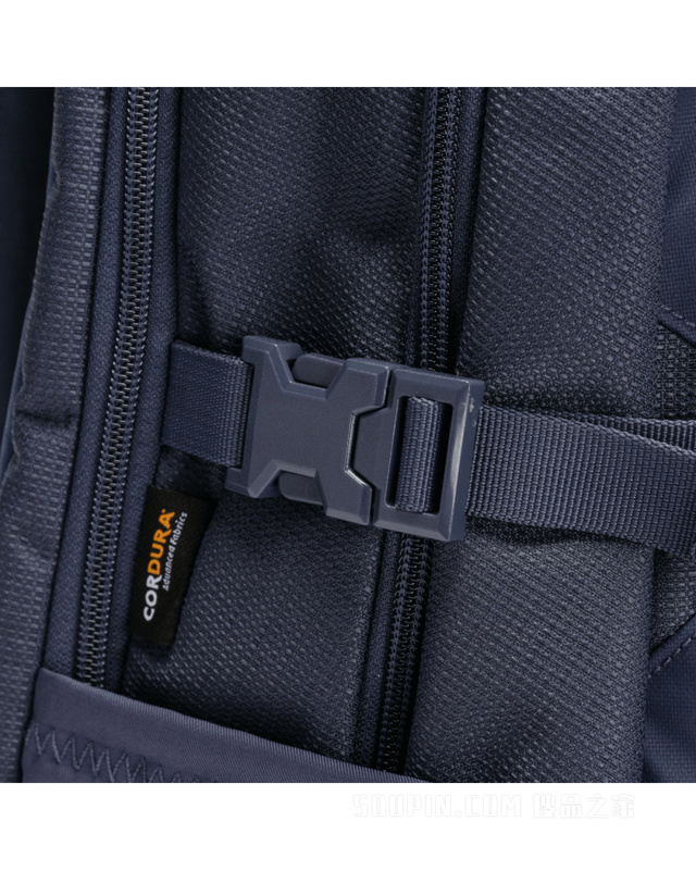 男女同款UA Triumph Sport双肩背包