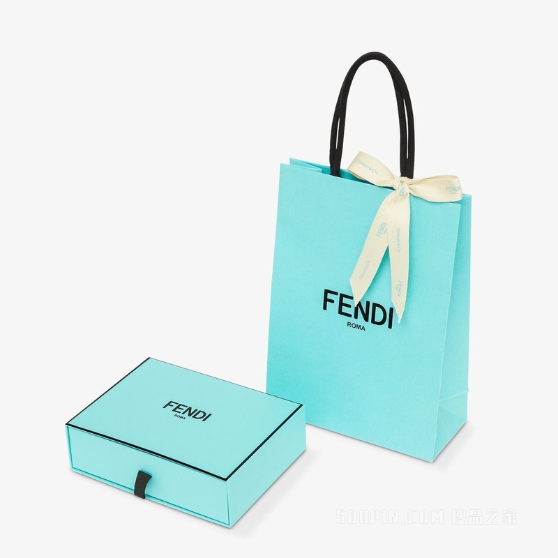 Nano Baguette手袋吊饰 Tiffany & Co. X Fendi Tiffany blue™皮革吊饰