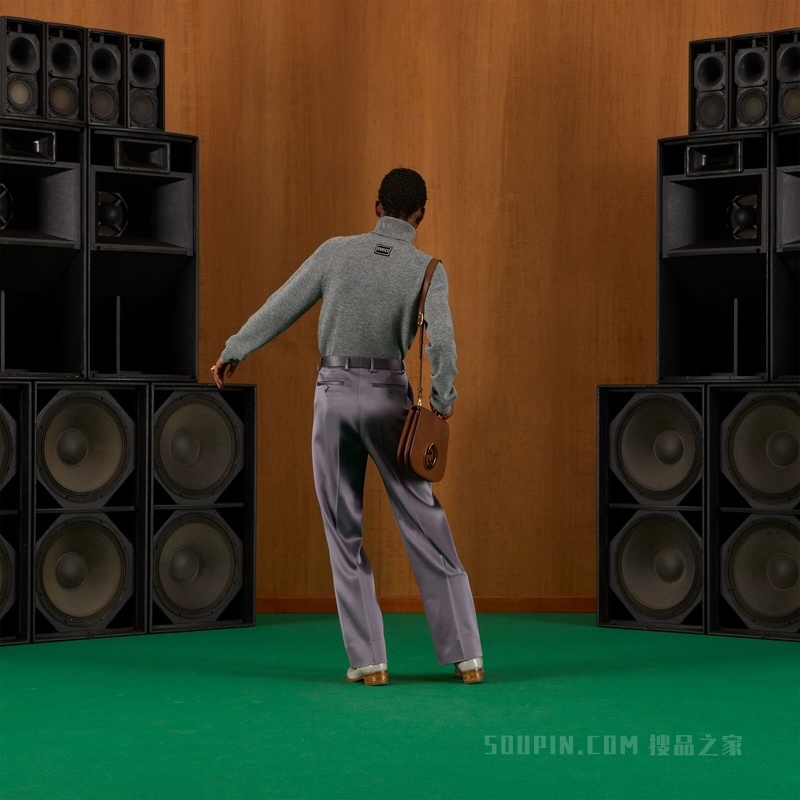 Gucci贴饰羊毛毛衣 灰色