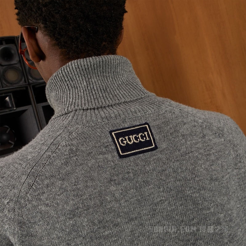Gucci贴饰羊毛毛衣 灰色