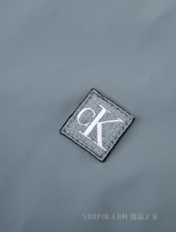 Calvin Klein 23春季新款男士简约刺绣方标休闲棒球服单夹克J323578