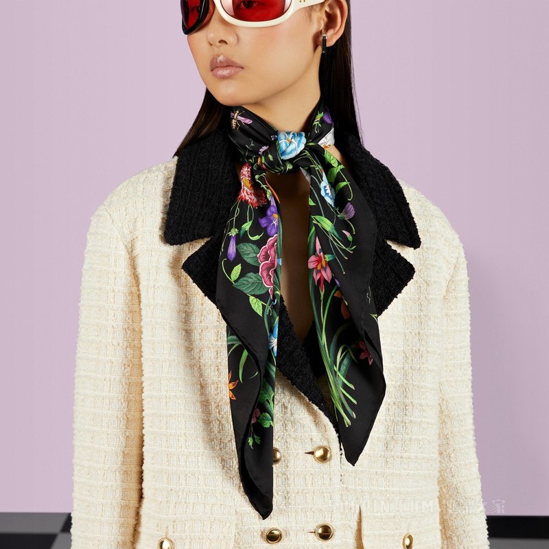 花卉印花真丝方巾 黑色和多色
