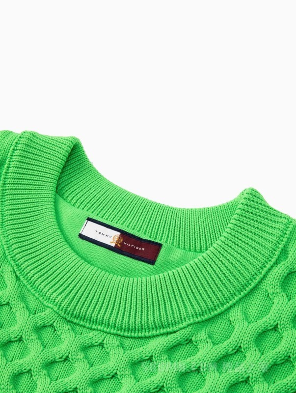 23新款春季男装时尚简约徽章刺绣绞花纹理套头针织衫30963