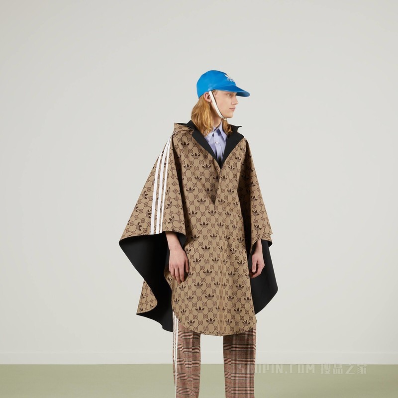 adidas x Gucci联名系列双面斗篷大衣 米色和黑色