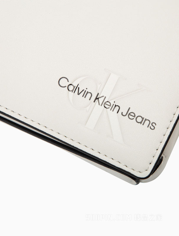 Calvin Klein 23春季新款简约时尚重叠LOGO翻盖链条单肩手机挎包DP1637