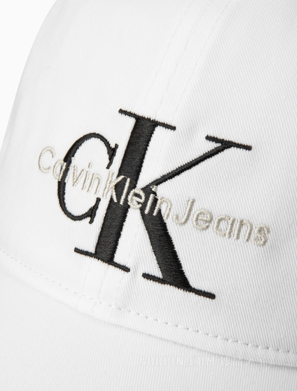Calvin Klein 23春季新款男士简约重叠刺绣纯棉弯檐鸭舌帽棒球帽HX0263