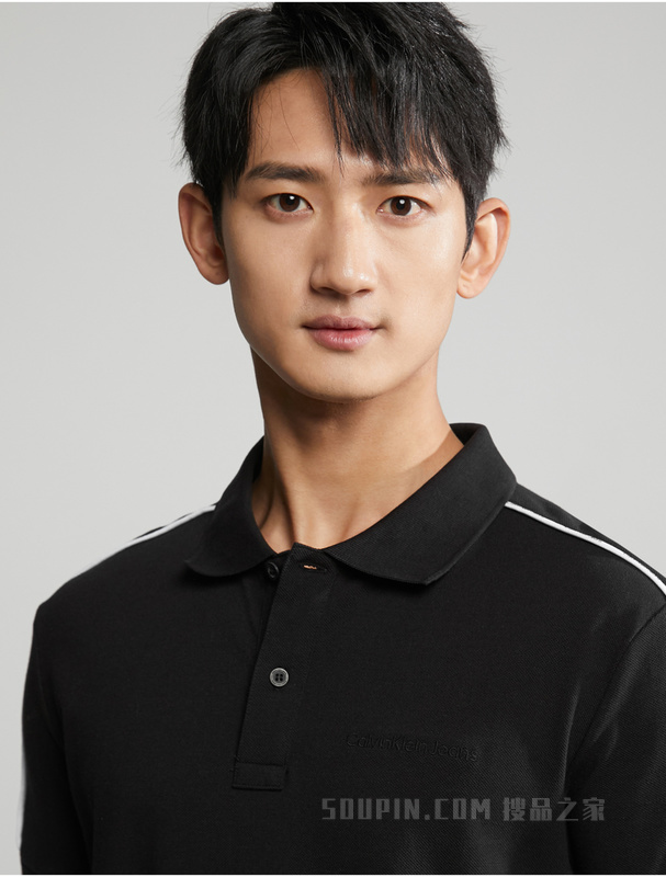 Calvin Klein 23春季新款男士简约刺绣纯棉透气翻领短袖POLO衫J323201