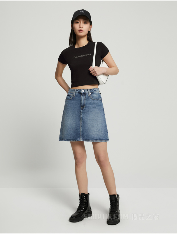 Calvin Klein 23春季新款女士时尚经典印花LOGO百搭圆领短袖T恤J221172