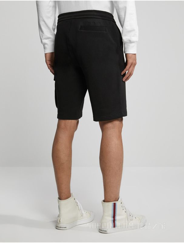 Calvin Klein 23春季新款男士简约LOGO布标抽绳腰纯棉休闲短裤J323536