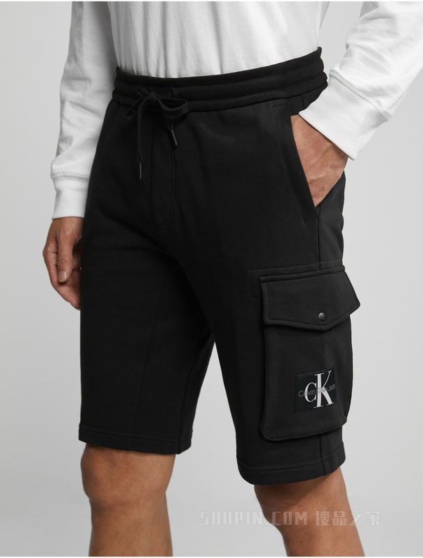 Calvin Klein 23春季新款男士简约LOGO布标抽绳腰纯棉休闲短裤J323536