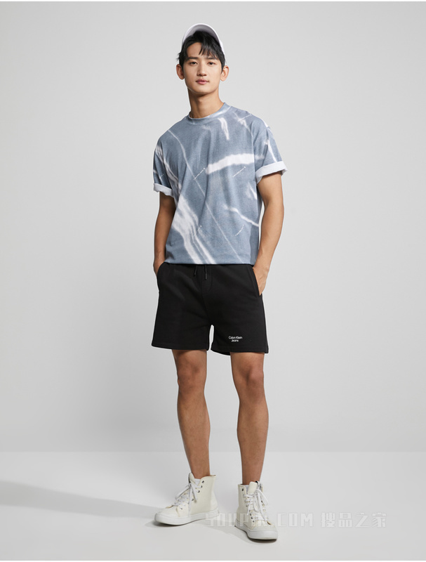 Calvin Klein 23春季新款男士时尚简约LOGO抽绳腰纯棉休闲短裤J323391