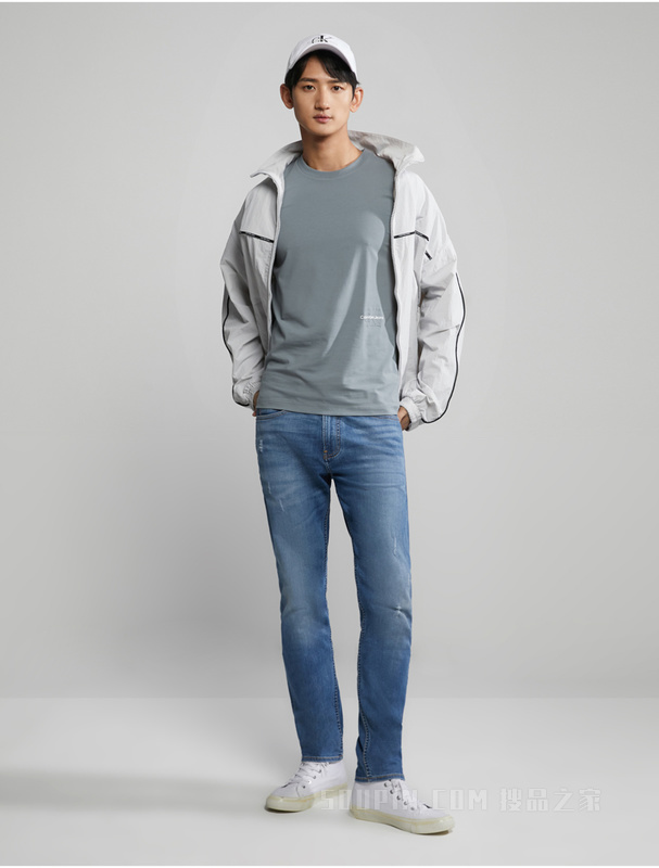 Calvin Klein 23春季新款男士经典交叠LOGO透气圆领修身短袖T恤J324127