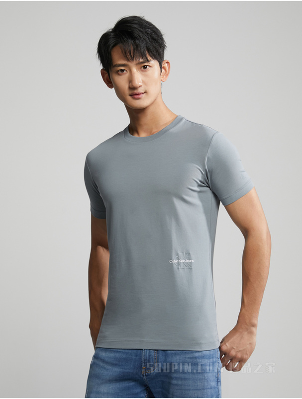 Calvin Klein 23春季新款男士经典交叠LOGO透气圆领修身短袖T恤J324127