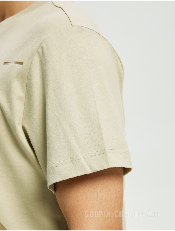 Calvin Klein 夏季男士时尚圆领纯棉透气分割字母印花短袖T恤J321531