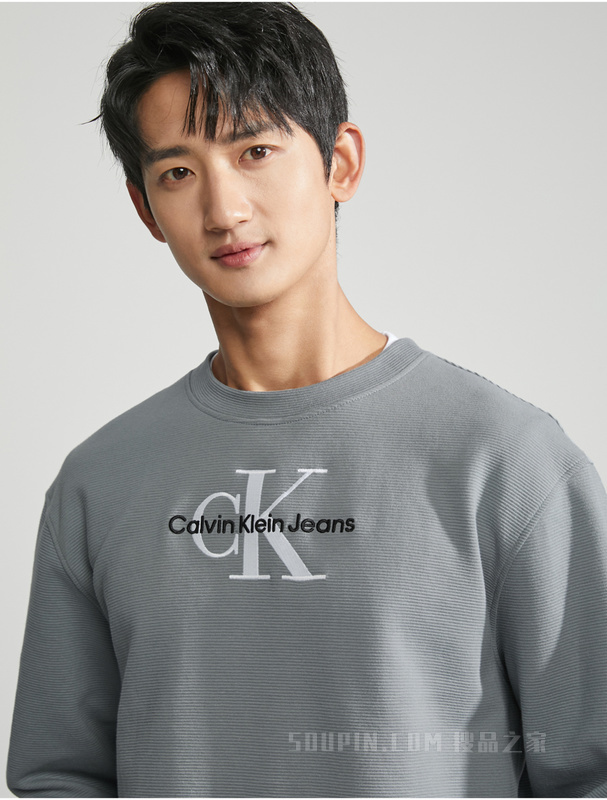 Calvin Klein 23春季新款男士时尚重叠字母刺绣纯棉宽松卫衣J323160