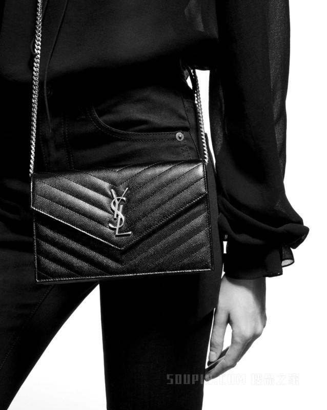 CASSANDRE SAINT LAURENT MATELASSÉ长款钱包，采用黑色粒纹纹理小羊皮皮革