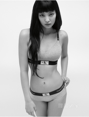 【CK96】Calvin Klein 23春季女士LOGO肩带薄垫无钢圈软支撑文胸QF7218