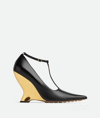 Punta T字形高跟鞋