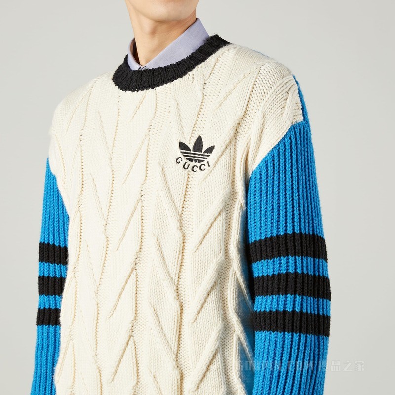 adidas x Gucci联名系列混合针法针织羊毛衫 象牙白色和蓝色