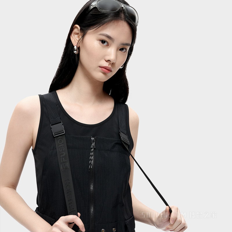 女子潮流时尚基础背带裤
