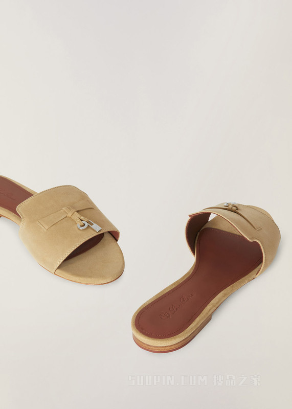 Summer Charms Slipper 凉鞋 绒面小山羊皮