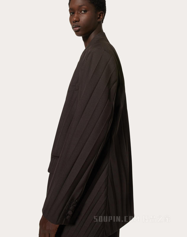 褶皱设计尼龙双排扣夹克