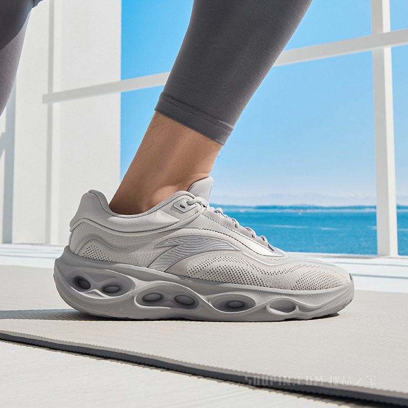 安踏综训系列神行PRO男子综训鞋