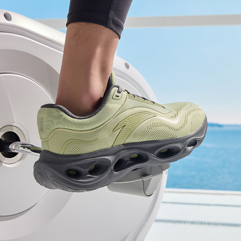 安踏综训系列神行PRO男子综训鞋