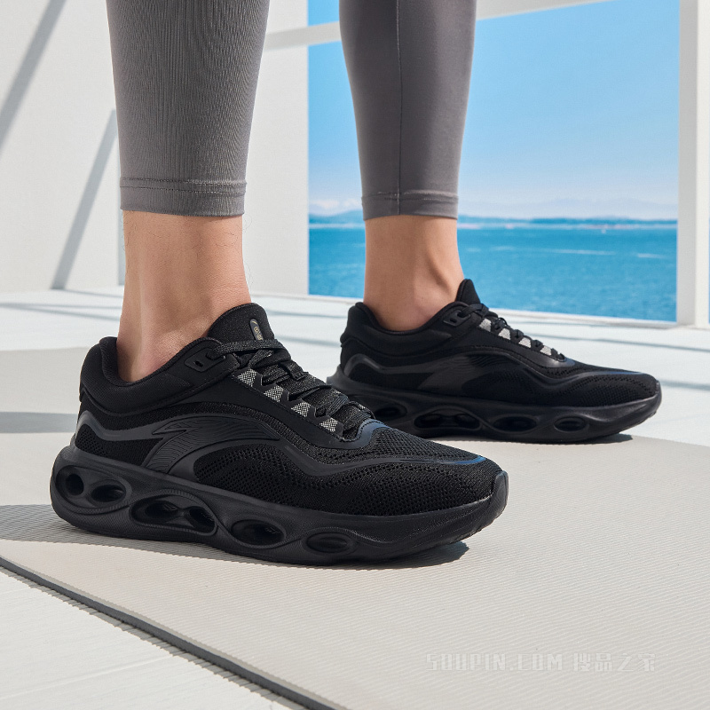 安踏综训系列神行PRO男子综训鞋