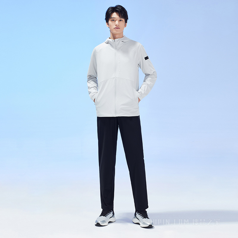 安踏综训系列元能开练男梭织薄外套防晒服