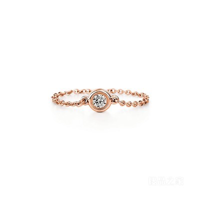 Elsa Peretti® 系列 18K 玫瑰金 Diamonds by the Yard™ 戒指。