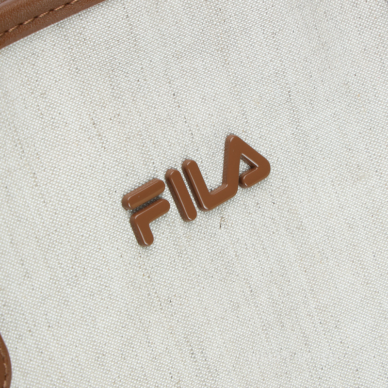 女子时尚休闲提包