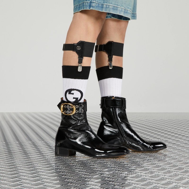 男士搭扣靴 黑色漆皮