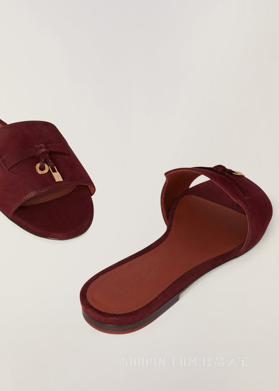 Summer Charms Slipper 凉鞋 绒面小山羊皮