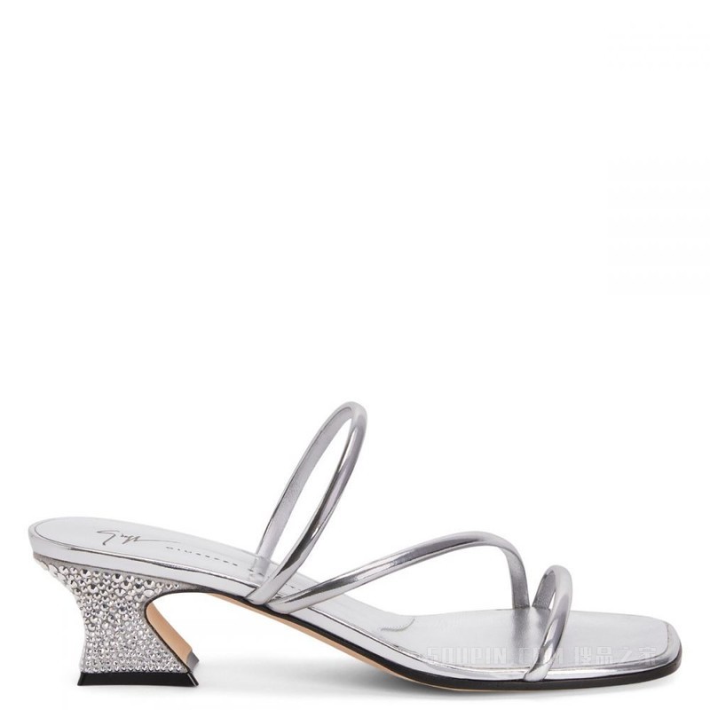Aude Strass