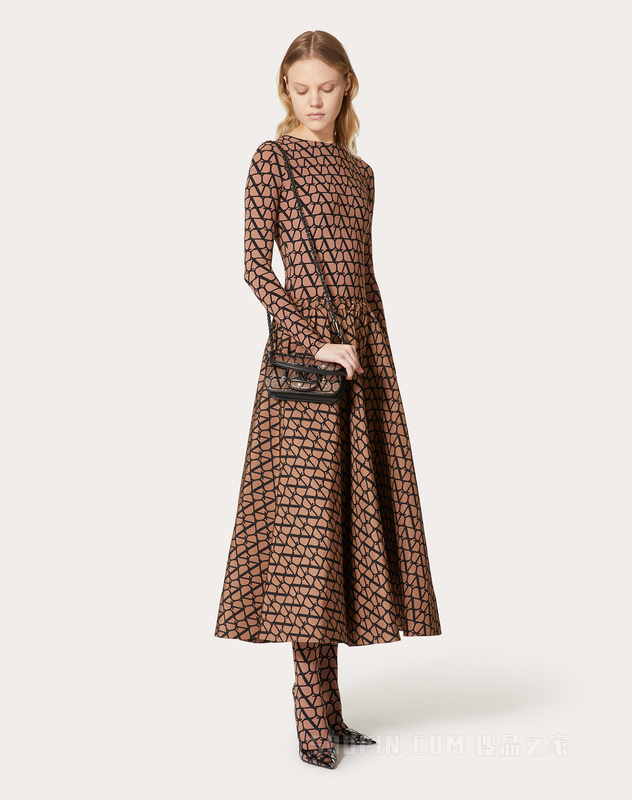 V标志MINI LOCÒ小牛皮手袋