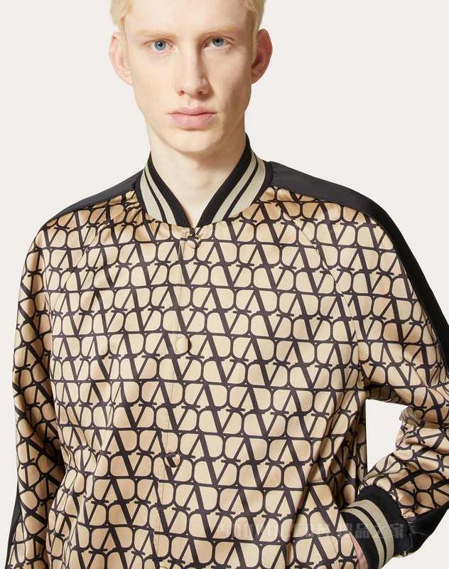 V标志印花飞行员夹克