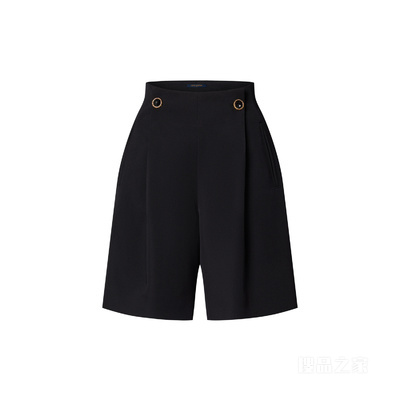 Jewel Button Dart Shorts 