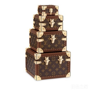 Pyramid Trunk