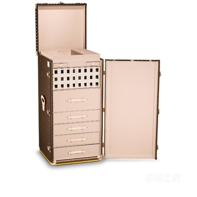 SECRETAIRE LINGE 硬箱