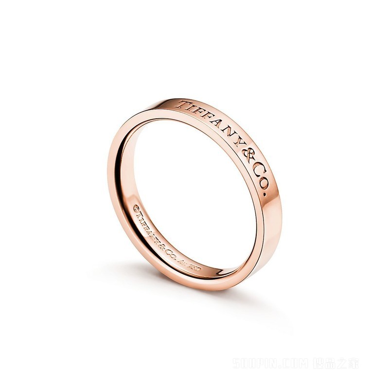 Tiffany & Co.® 系列 18K 玫瑰金戒指，宽 3 毫米。