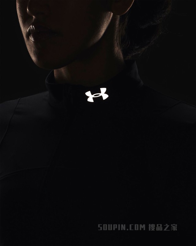 女士UA Qualifier 1/2拉链运动上衣