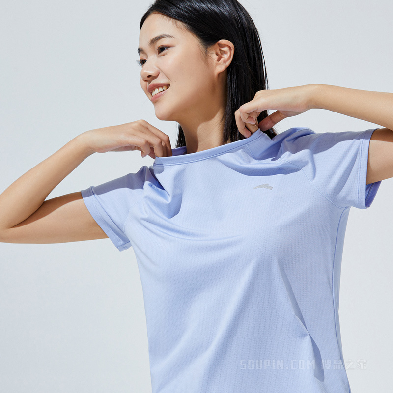 安踏跑步系列吸湿速干科技女子短袖针织T恤衫